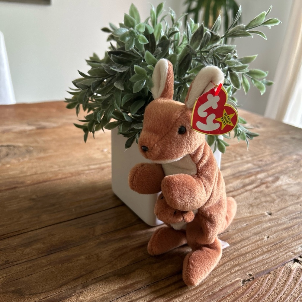 Vintage Ty Beanie Pouch The Kangaroo with Baby Roo Attached 1996 RARE retired